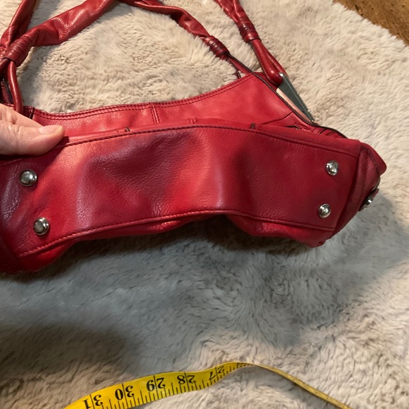 B. Makowsky Shoulder Purse Bag Red Leather Zipper Details Magnetic Closure Women - Picture 5 of 12